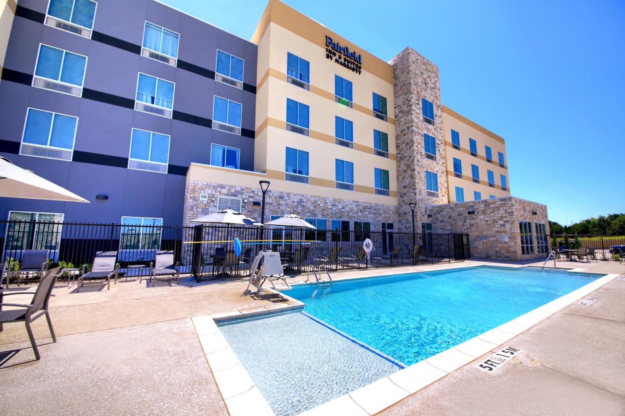 Fairfield Inn & Suites By Marriott Dallas Cedar Hill Exterior foto